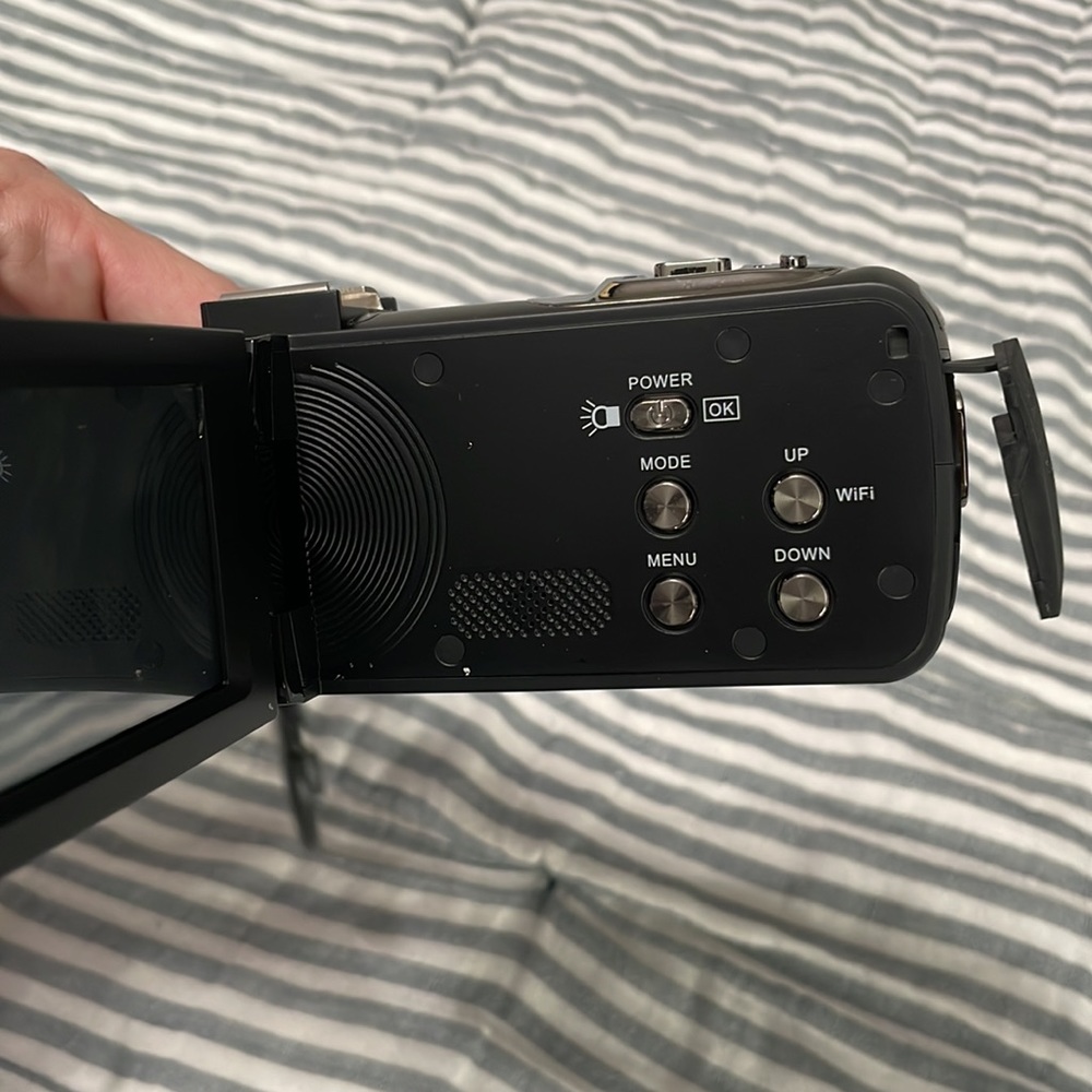 Video camera - Picture 4 of 10